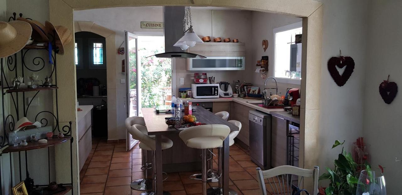 Fenetre Sur Les Alpilles Bed & Breakfast Saint-Martin-de-Crau Dış mekan fotoğraf