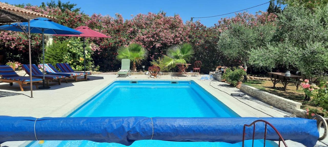Fenetre Sur Les Alpilles Bed & Breakfast Saint-Martin-de-Crau Dış mekan fotoğraf