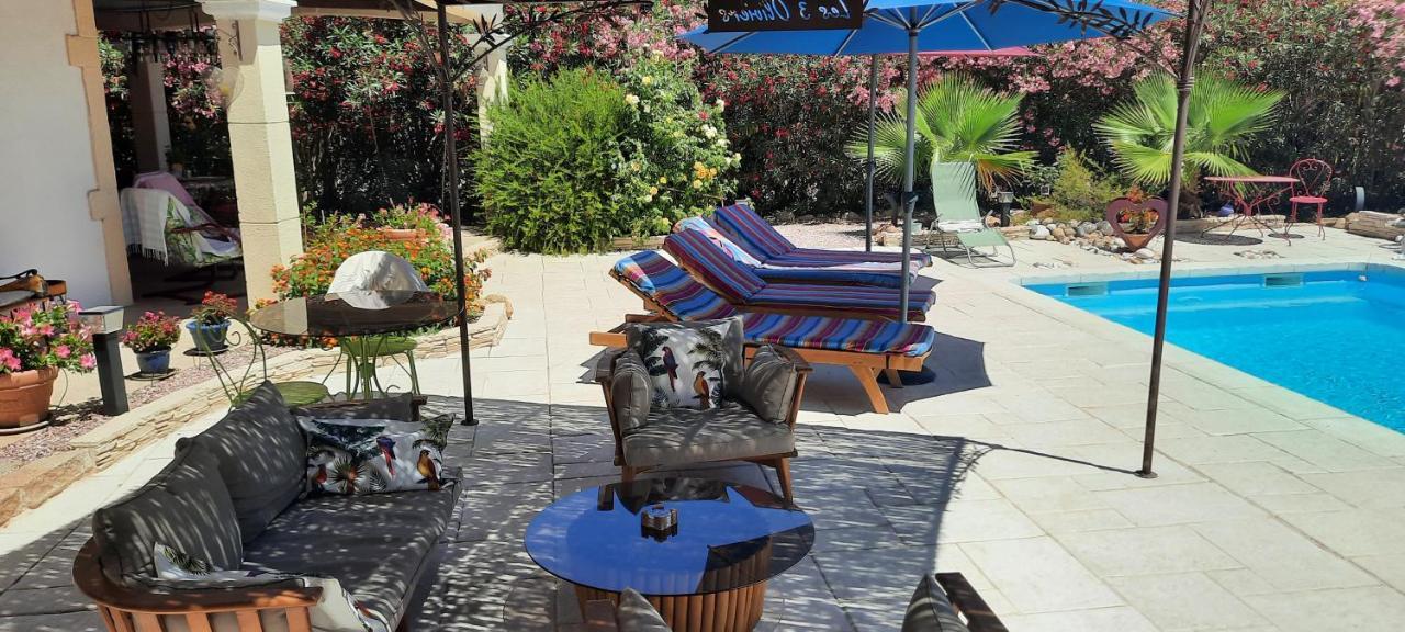 Fenetre Sur Les Alpilles Bed & Breakfast Saint-Martin-de-Crau Dış mekan fotoğraf