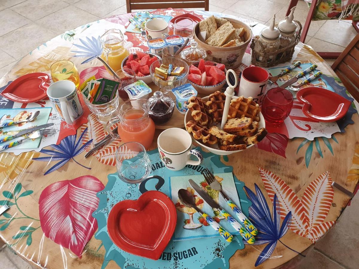 Fenetre Sur Les Alpilles Bed & Breakfast Saint-Martin-de-Crau Dış mekan fotoğraf